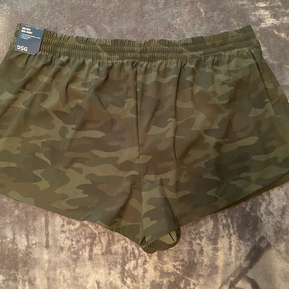 DSG Mid Rise Run Short - Picture 2 of 4